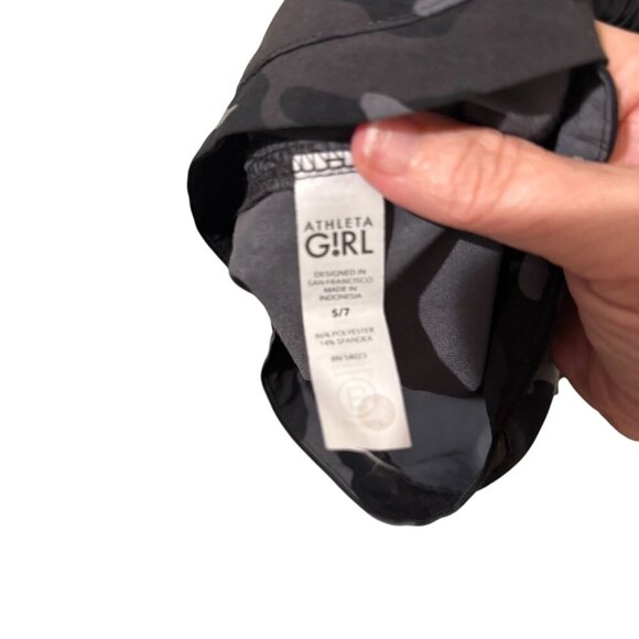 Athleta Girl Black & Gray Camo Sleeveless Romper S 7 Polyester Spandex Elastic W - Picture 6 of 6